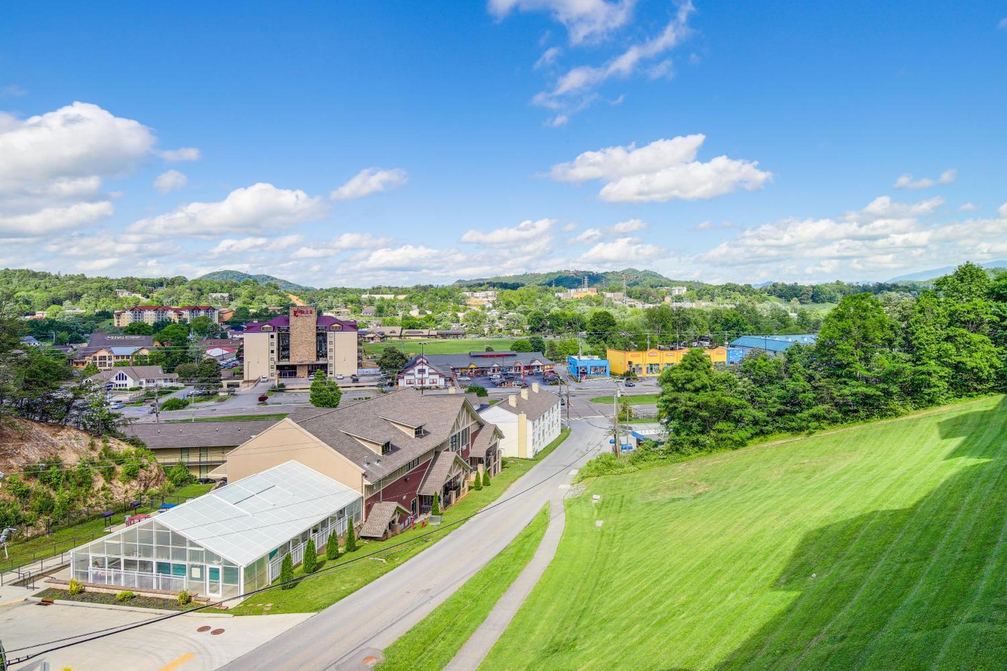 Pigeon Forge Condo With Pools About 3 Mi To Dollywood! Exterior photo